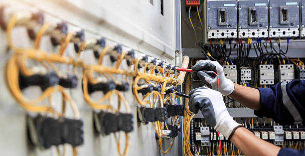 Professional Electrician technician working in Day Heights, OH
